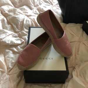 Gucci pink flat slip ins